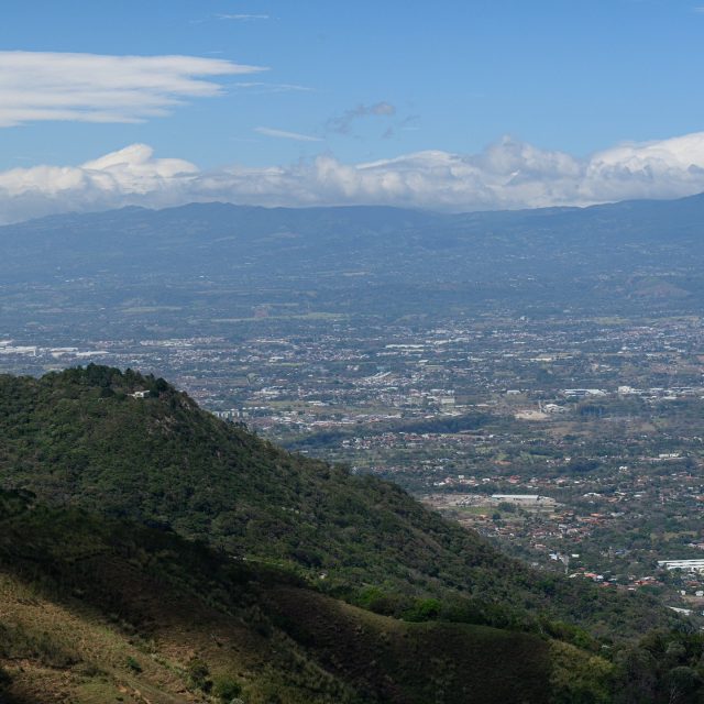 La vista panorámica desde @eolicos_camping . La imagen original es de 28.400 x 5.700 px.
#landscapephotography #landscapepanorama #panoramic #panoramicview #panoramica #nikon #nikonshooter #camping #ovelanding #costaricaoffroad #costarica #outdoor